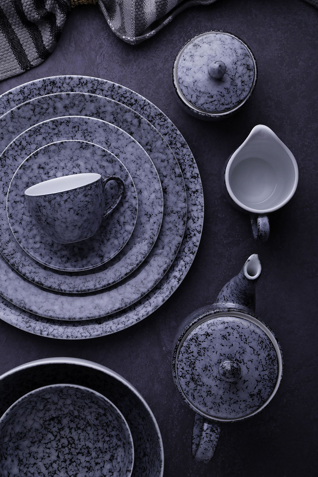 Art of Modern Tableware SHOWCASE